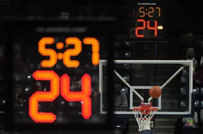 peraturan 5 detik dalam permainan bola basket adalah