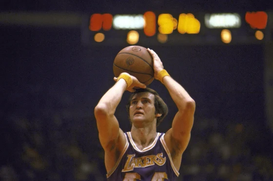 Profil Legenda Basket NBA, Jerry West. (Foto: Heinz Kluetmeier / Sports Illustrated via Getty Images file)