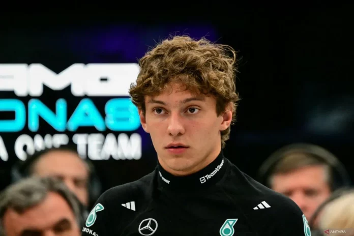Kimi Antonelli: Bocah Ajaib Italia Pengganti Hamilton di Mercedes F1 2025 (Foto: AFP/GIUSEPPE CACACE)