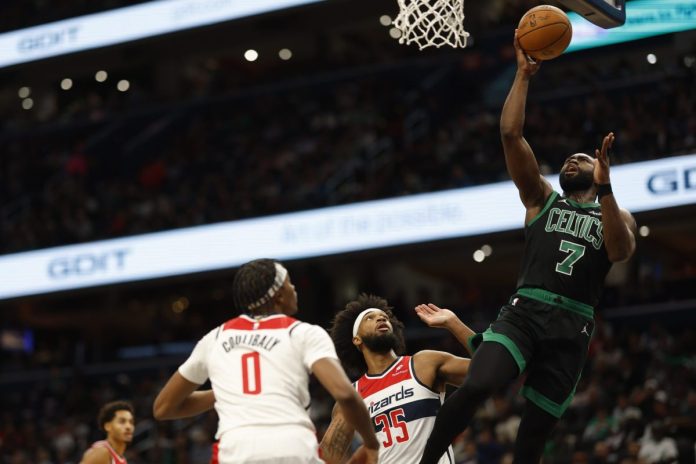 Boston Celtics masih memimpin daftar juara terbanyak NBA dengan 18 gelar, disusul LA Lakers, Warriors, Bulls, dan Spurs. (Foto: basketusa)