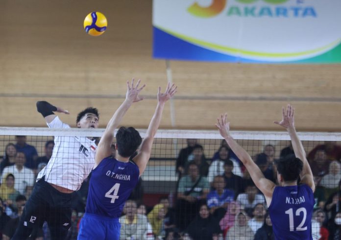 Timnas voli putra Indonesia puncaki klasemen SEA V League 2025 leg kedua dan lolos ke Kejuaraan Asia AVC 2026 usai menang 3-0 atas Kamboja. (Foto: pbvsi)