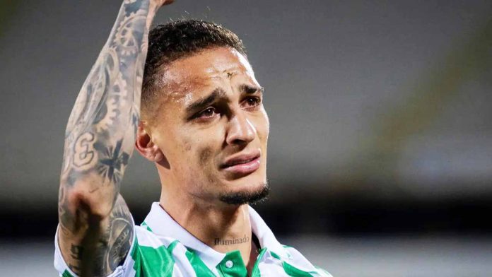 Drama Transfer Antony Memanas: Manchester United Terima Tawaran, Real Betis Tarik Diri di Detik Akhir (Foto: X @RealBetis_en)