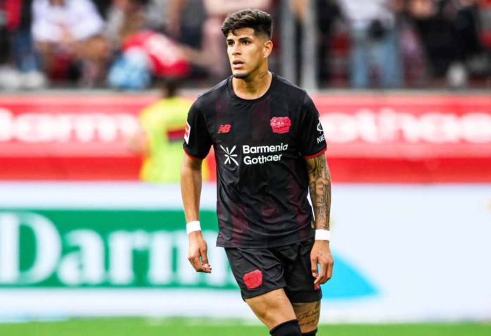 Arsenal Capai Kesepakatan Transfer Piero Hincapie: Bek Ekuador Siap Merapat ke Emirates (Foto: Instagram @PieroHincapie)
