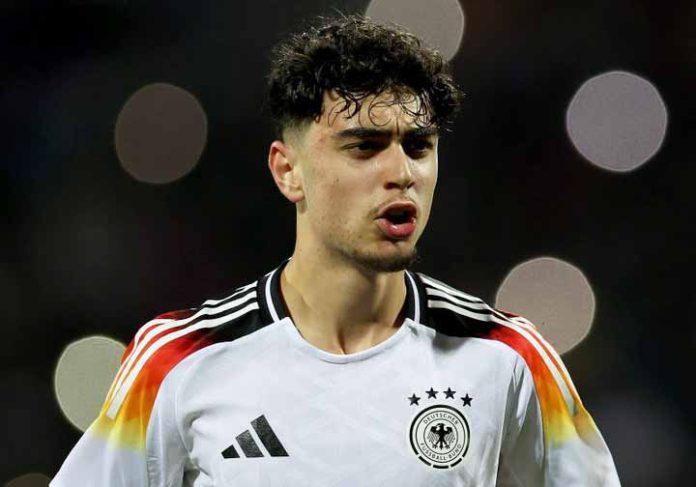 Guardiola Incar Aleksandar Pavlovic! Man City Siapkan Tawaran Fantastis ke Bayern (Foto: X @UEFAEURO)