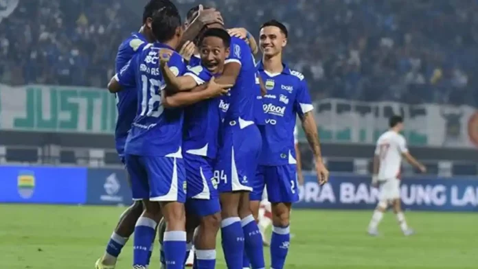 Persib Bandung Cetak Sejarah: Klub Pertama Hattrick Juara di Era Liga Indonesia (Foto: Persib Bandung)