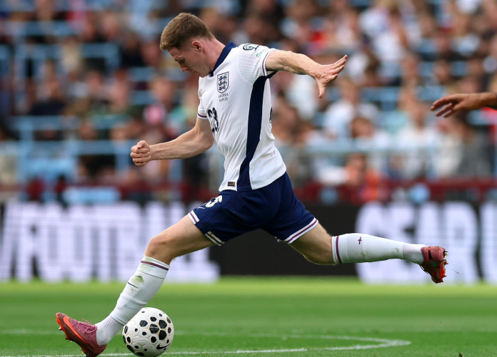 Nottingham Forest Pasang Harga Setara Declan Rice untuk Anderson (Foto: X/@elljanderson)